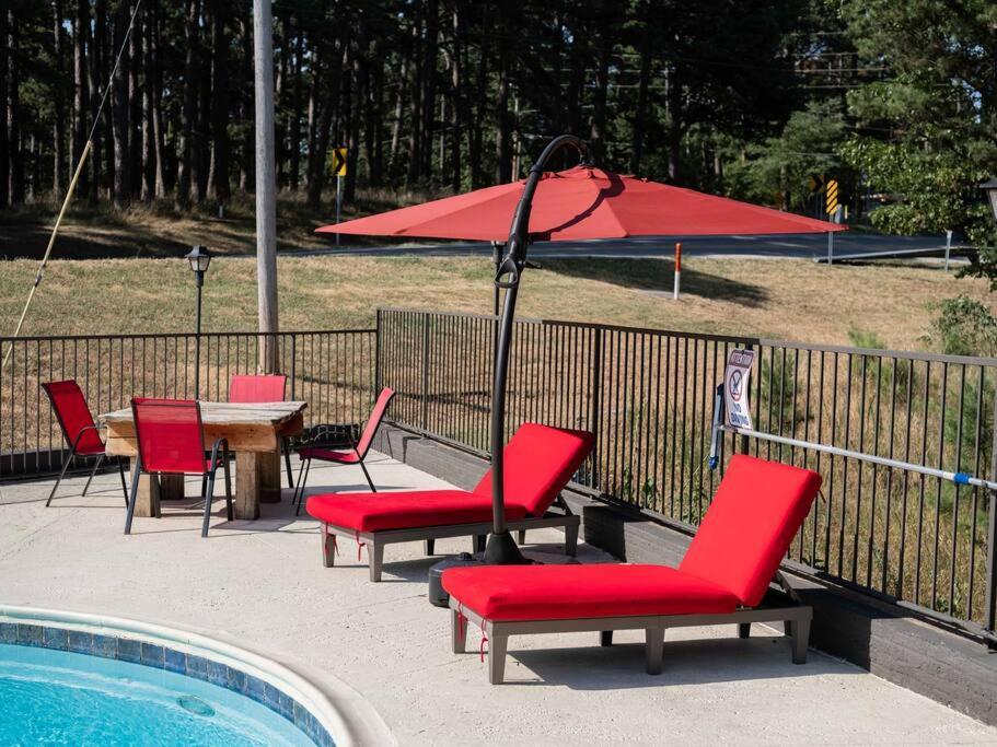 Stonegate Lodge King Bed Wifi 50 Roku Tv Salt Water Pool Room #104 ユリーカ・スプリングス エクステリア 写真